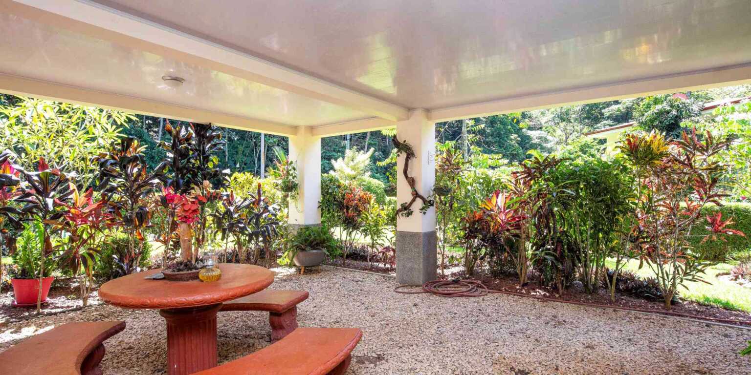 Comfortable 2-Bedroom Home in Riverside Community with Community Pool & Waterfall in Tres Rios Costa Rica