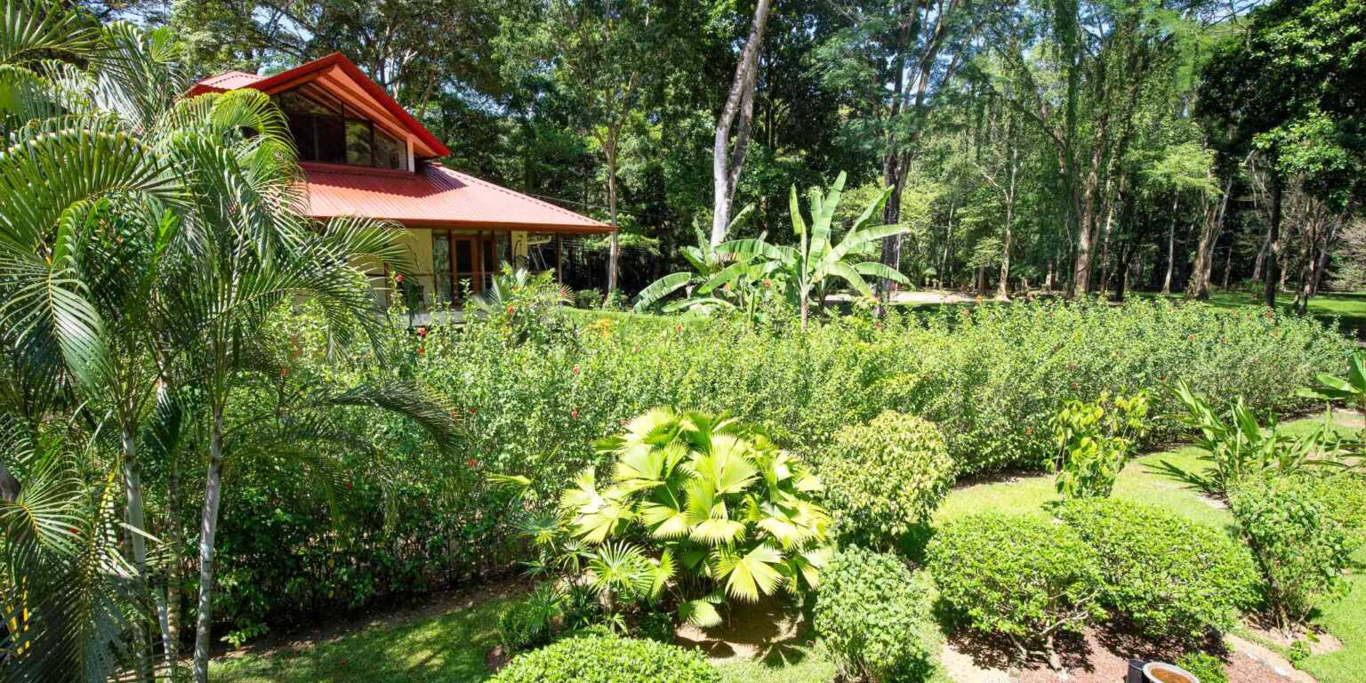 Comfortable 2-Bedroom Home in Riverside Community with Community Pool & Waterfall in Tres Rios Costa Rica