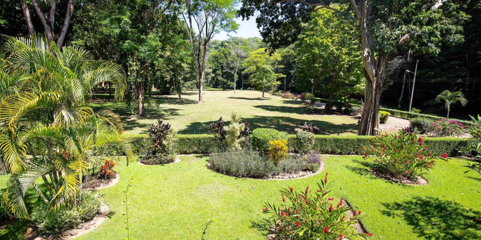 Comfortable 2-Bedroom Home in Riverside Community with Community Pool & Waterfall in Tres Rios Costa Rica