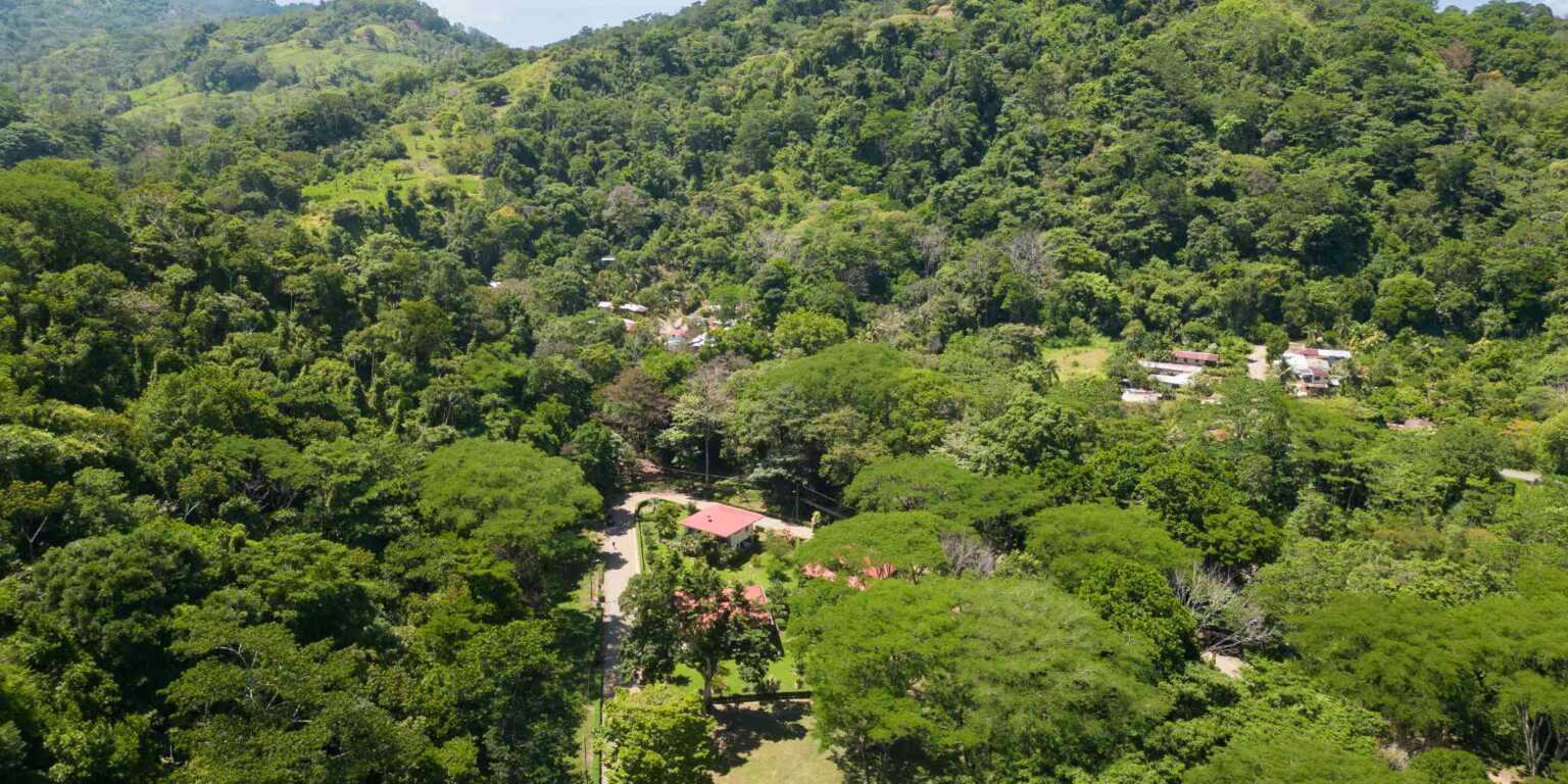 Comfortable 2-Bedroom Home in Riverside Community with Community Pool & Waterfall in Tres Rios Costa Rica