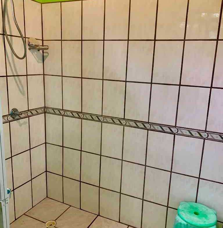 768