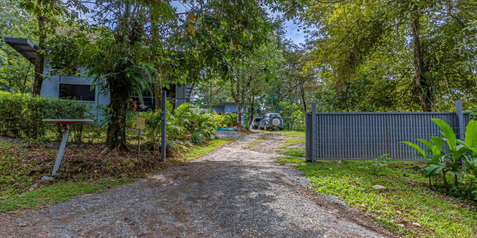 8 Surfing Delight Cozy 1-Bedroom Home in Uvita Costa Rica