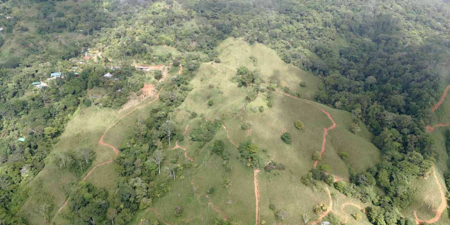 Foto 15-11-23, 1 27 09 p. m. Gorgeous Hidden Paradise Development Land with 103 Acres Near Dominical Costa Rica