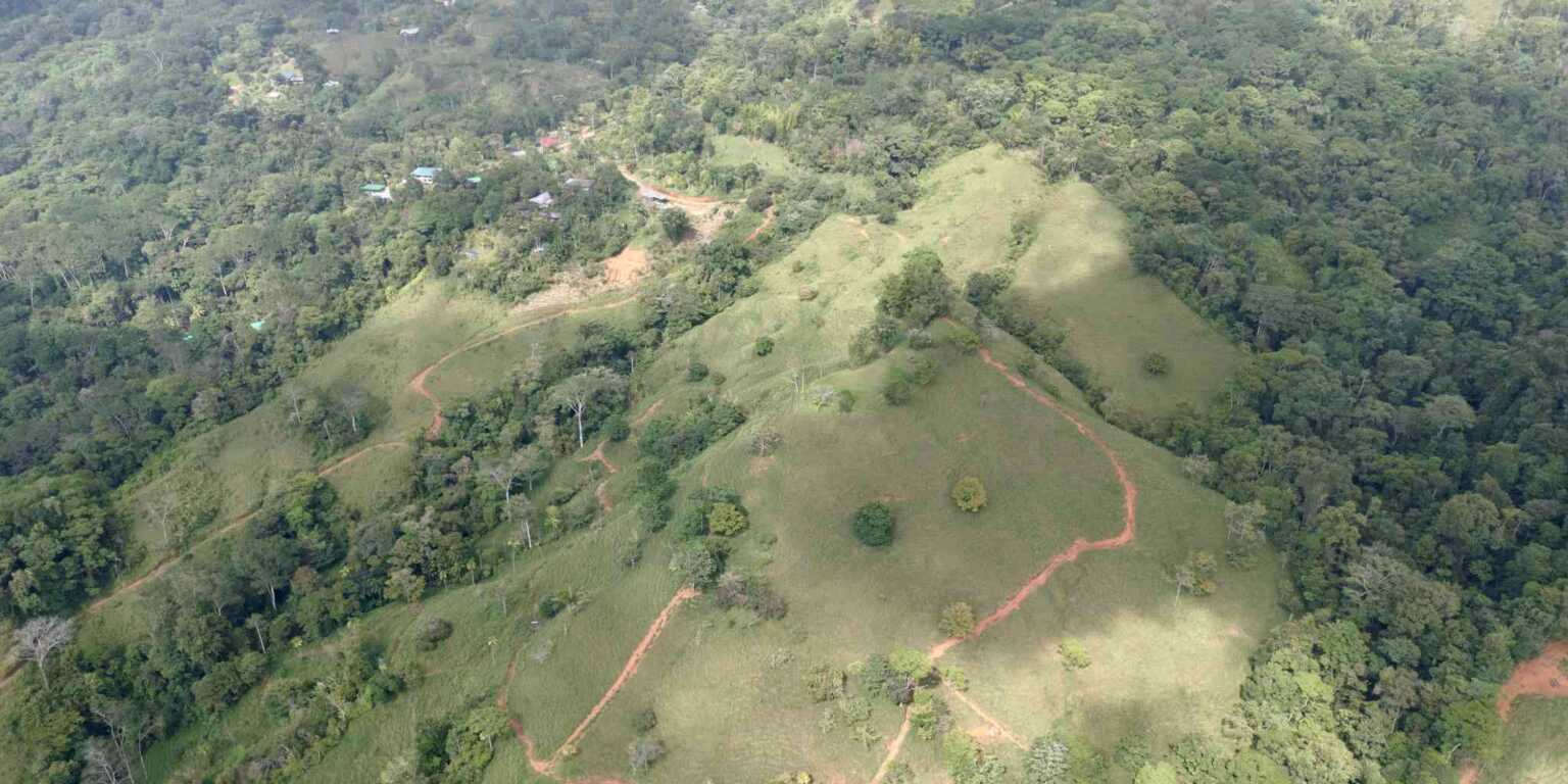 Foto 15-11-23, 1 27 39 p. m. Gorgeous Hidden Paradise Development Land with 103 Acres Near Dominical Costa Rica