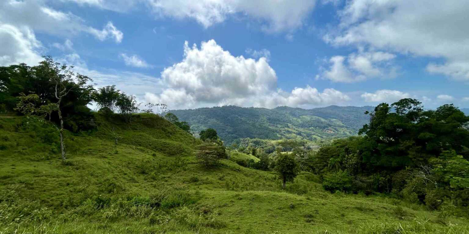 Foto 15-11-23, 12 23 55 p. m. Gorgeous Hidden Paradise Development Land with 103 Acres Near Dominical Costa Rica