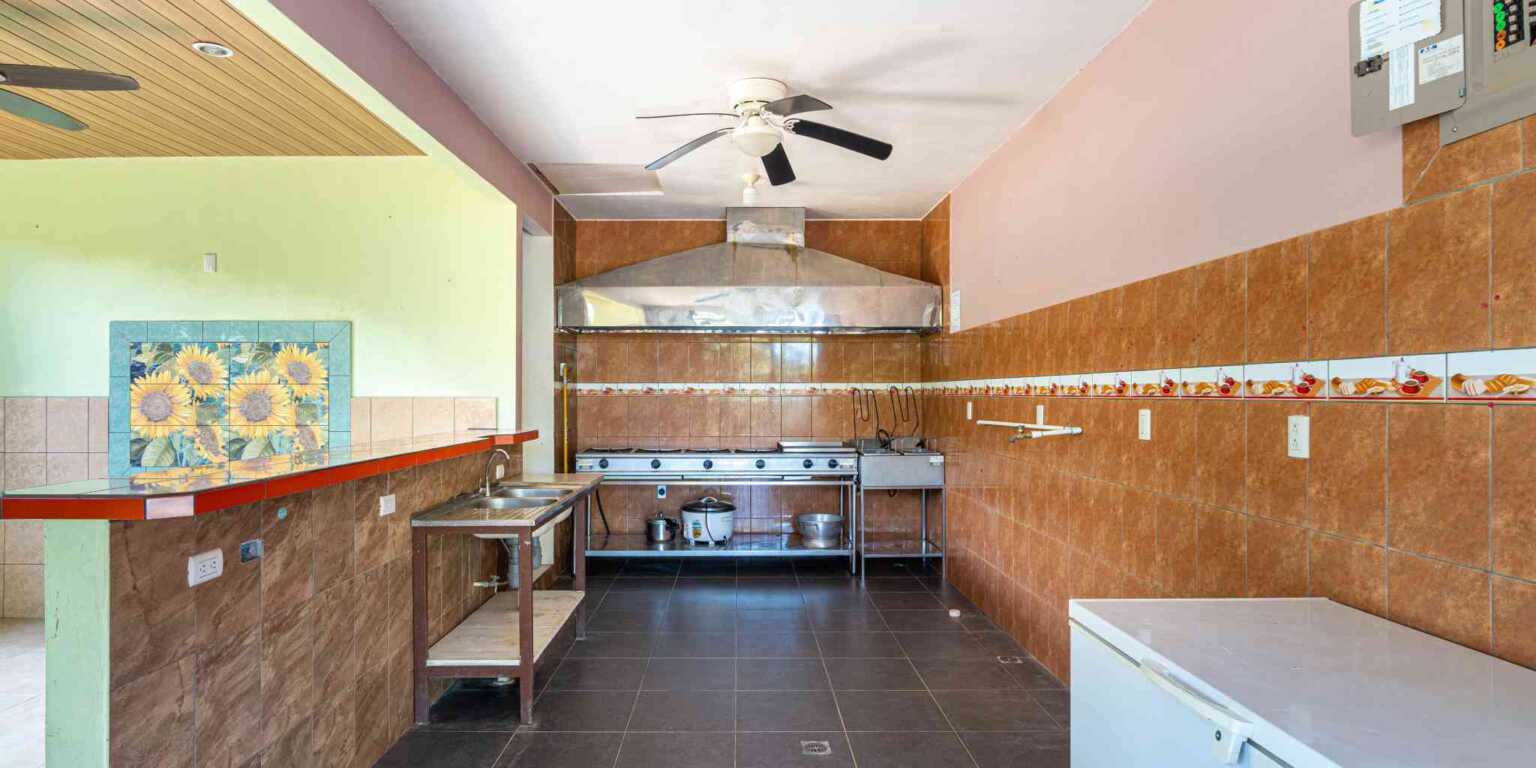 Easy Access 18-Bed Hotel in Prime Location Near Beaches & National Park in Bahia near Uvita Costa Rica