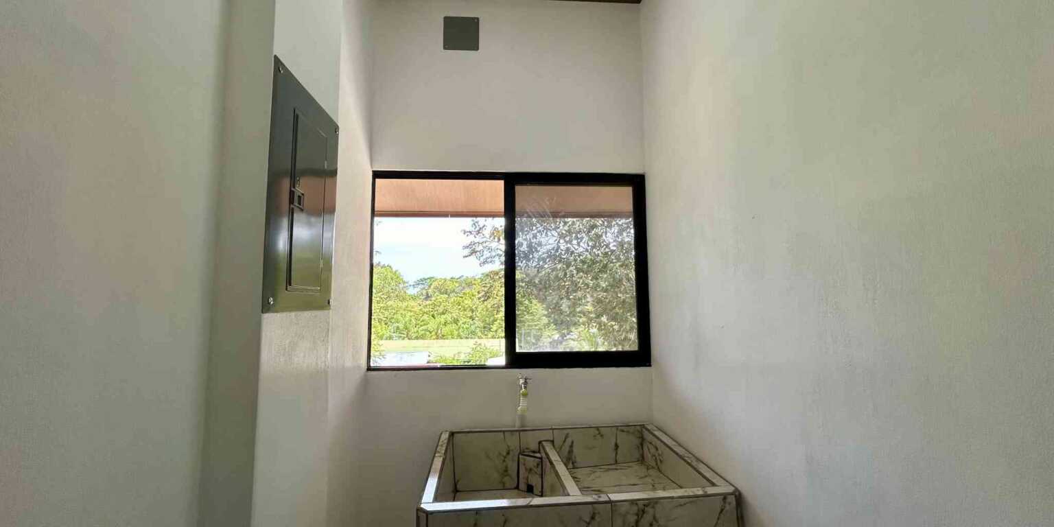 Foto 12-4-24, 12 44 15 p. m. Unique Elevated 2-Bedroom Home with Room to Expand in Ojochal Costa Rica
