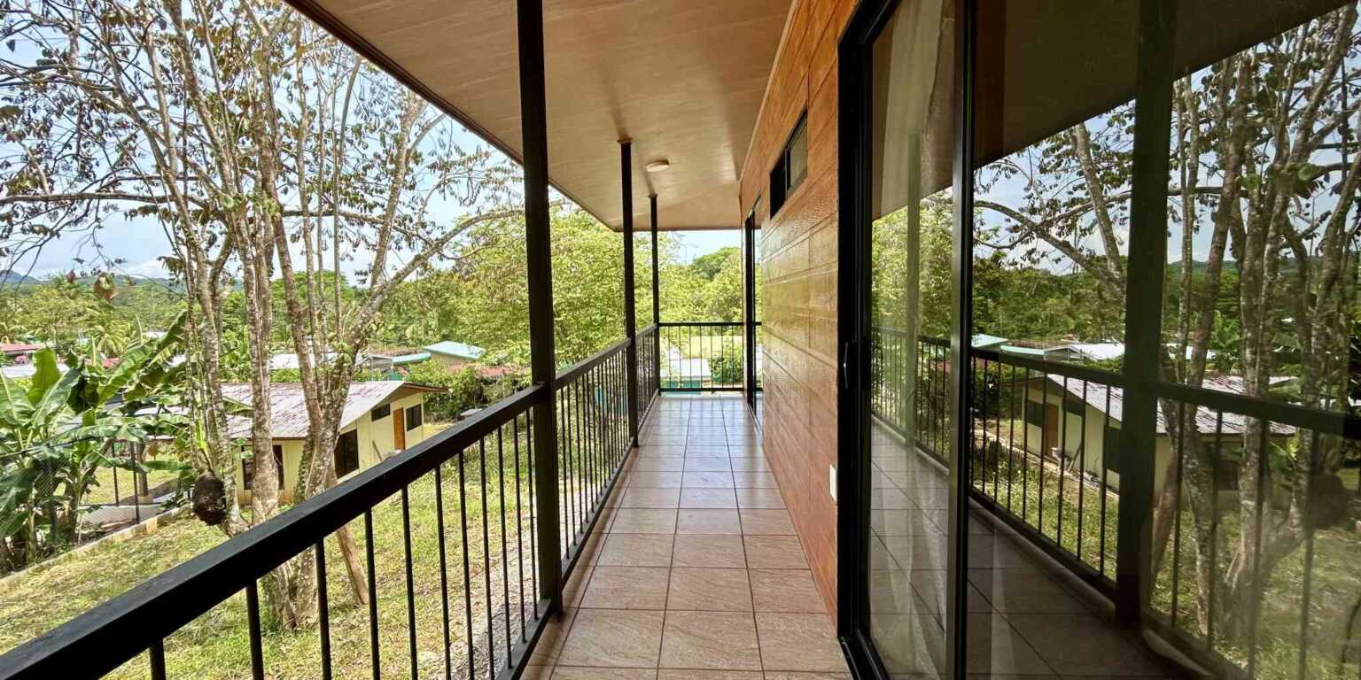Foto 12-4-24, 12 39 55 p. m. Unique Elevated 2-Bedroom Home with Room to Expand in Ojochal Costa Rica