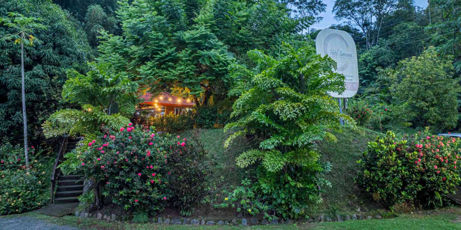 ConeCat-12 Rustic Hotel with Restaurant in a Convenient Location near Beaches & Town in Bahia near Uvita Costa Rica
