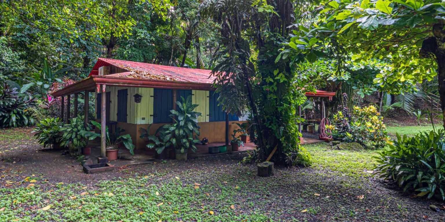 ConeCat-04(1) Rustic Hotel with Restaurant in a Convenient Location near Beaches & Town in Bahia near Uvita Costa Rica