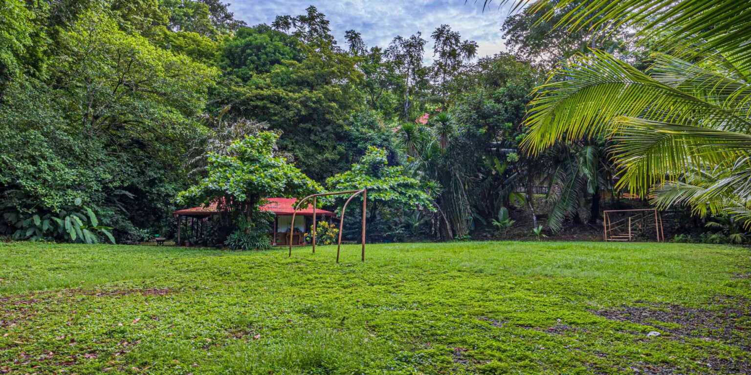ConeCat-03(1) Rustic Hotel with Restaurant in a Convenient Location near Beaches & Town in Bahia near Uvita Costa Rica