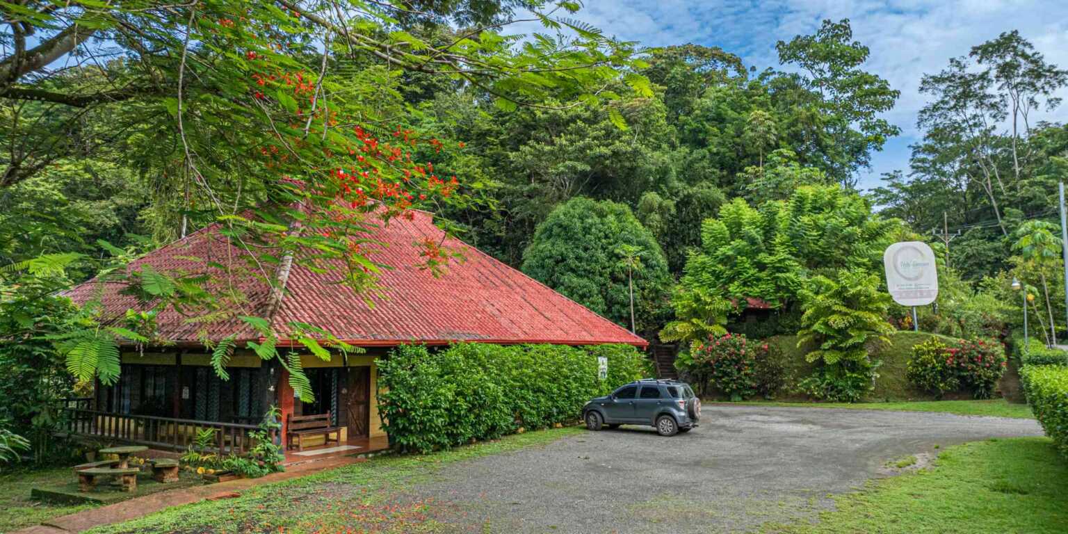 ConeCat-08 Rustic Hotel with Restaurant in a Convenient Location near Beaches & Town in Bahia near Uvita Costa Rica