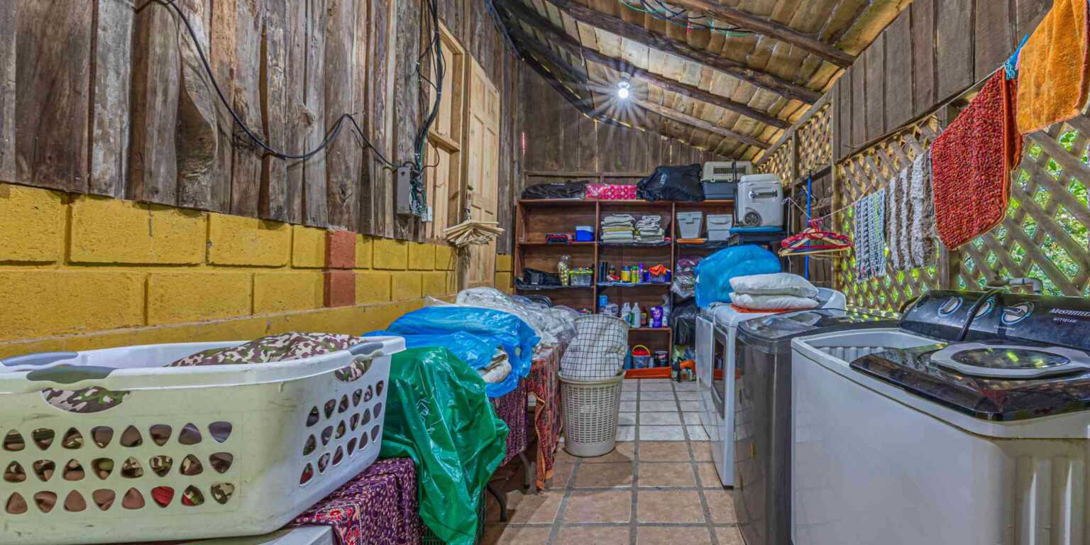 ConeCat-32 Rustic Hotel with Restaurant in a Convenient Location near Beaches & Town in Bahia near Uvita Costa Rica
