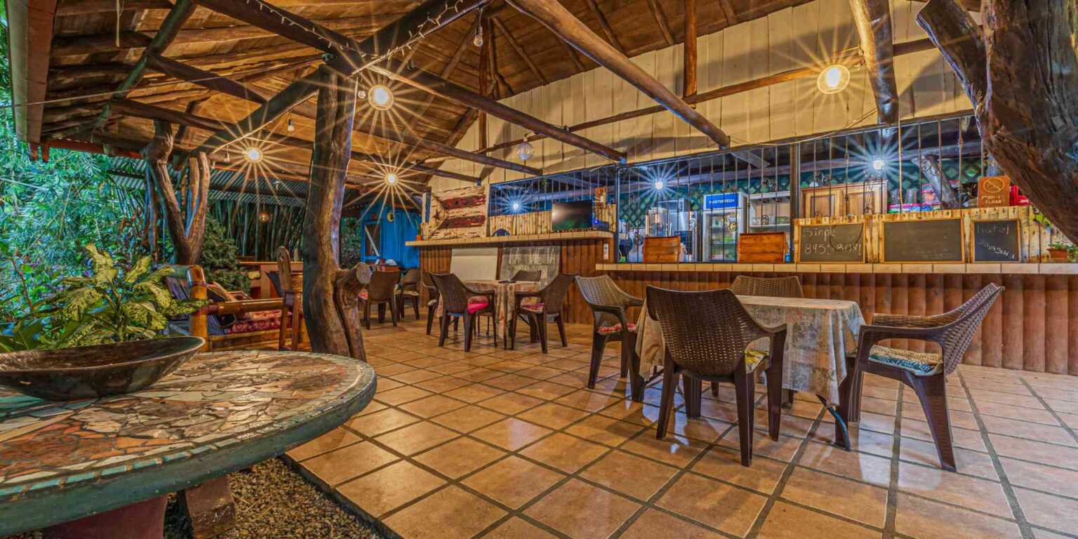 ConeCat-42 Rustic Hotel with Restaurant in a Convenient Location near Beaches & Town in Bahia near Uvita Costa Rica