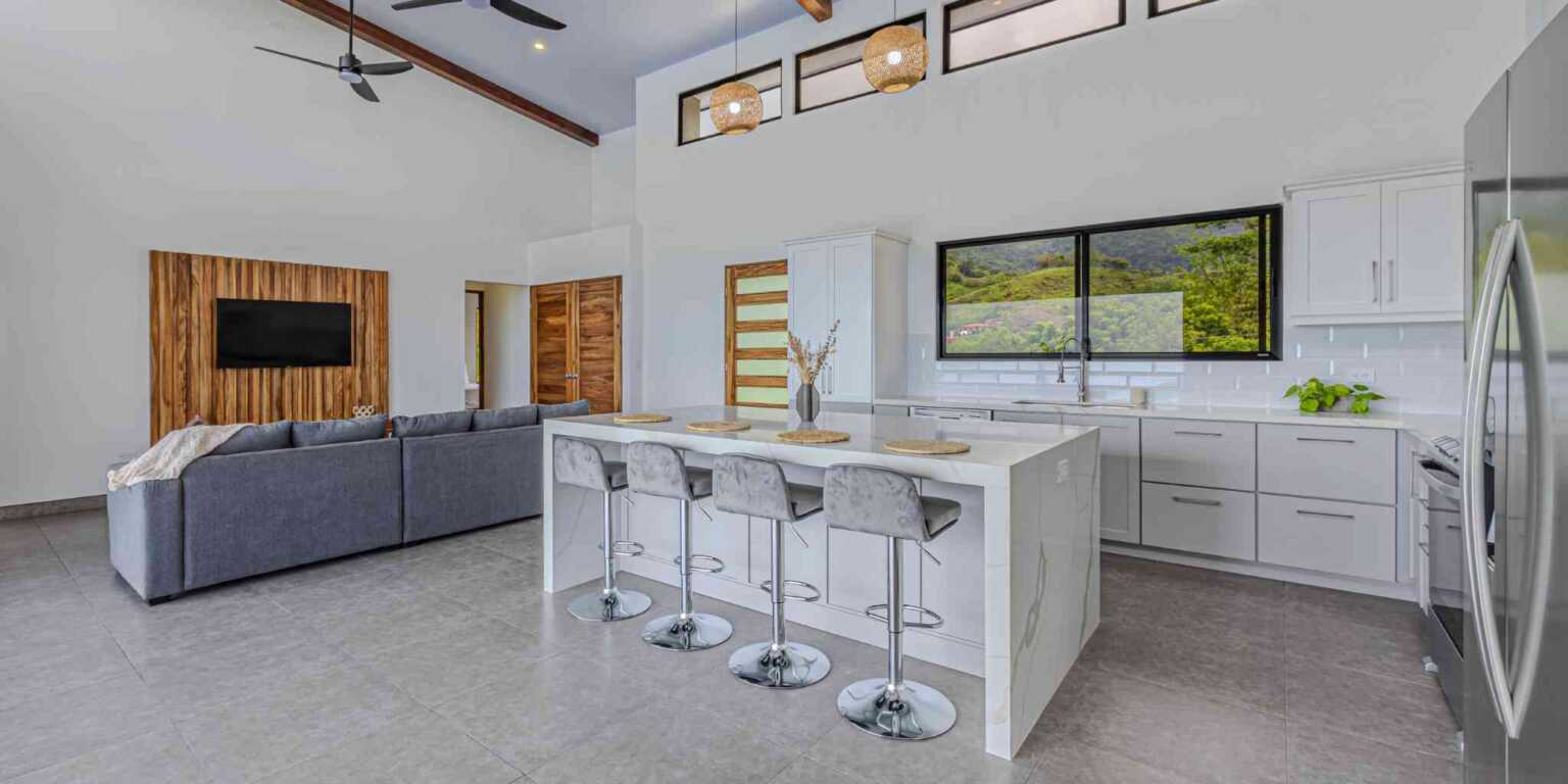 ConeCat-20 New 3-Bedroom Villa with Panoramic Ocean & Mountain Views in Chontales near Ojochal Costa Rica