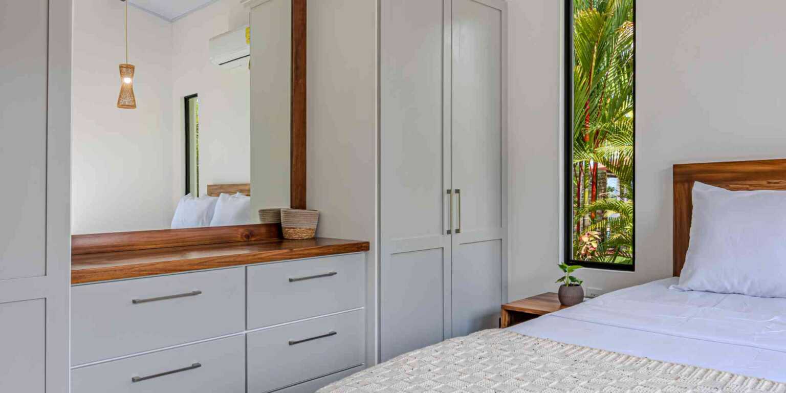 ConeCat-09 New 3-Bedroom Villa with Panoramic Ocean & Mountain Views in Chontales near Ojochal Costa Rica