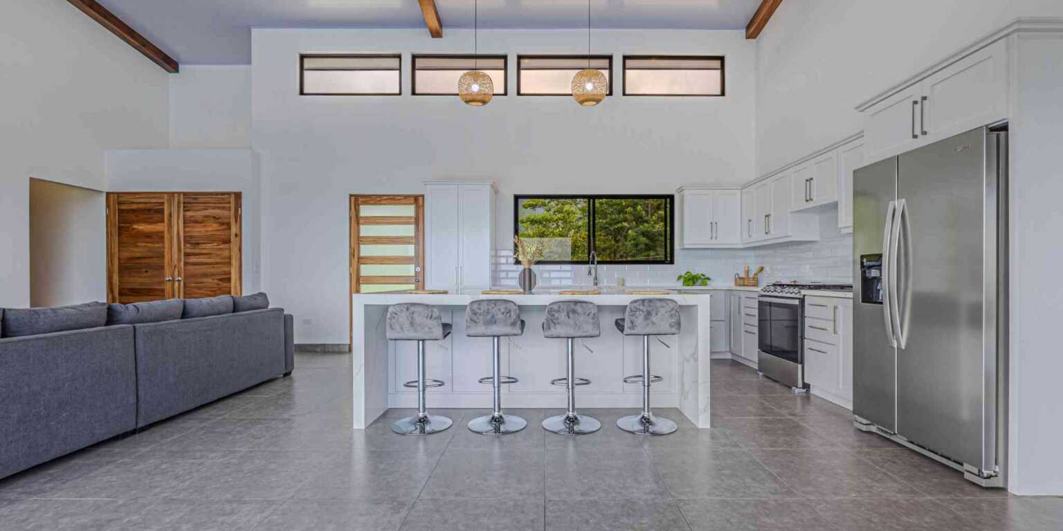ConeCat-19 New 3-Bedroom Villa with Panoramic Ocean & Mountain Views in Chontales near Ojochal Costa Rica