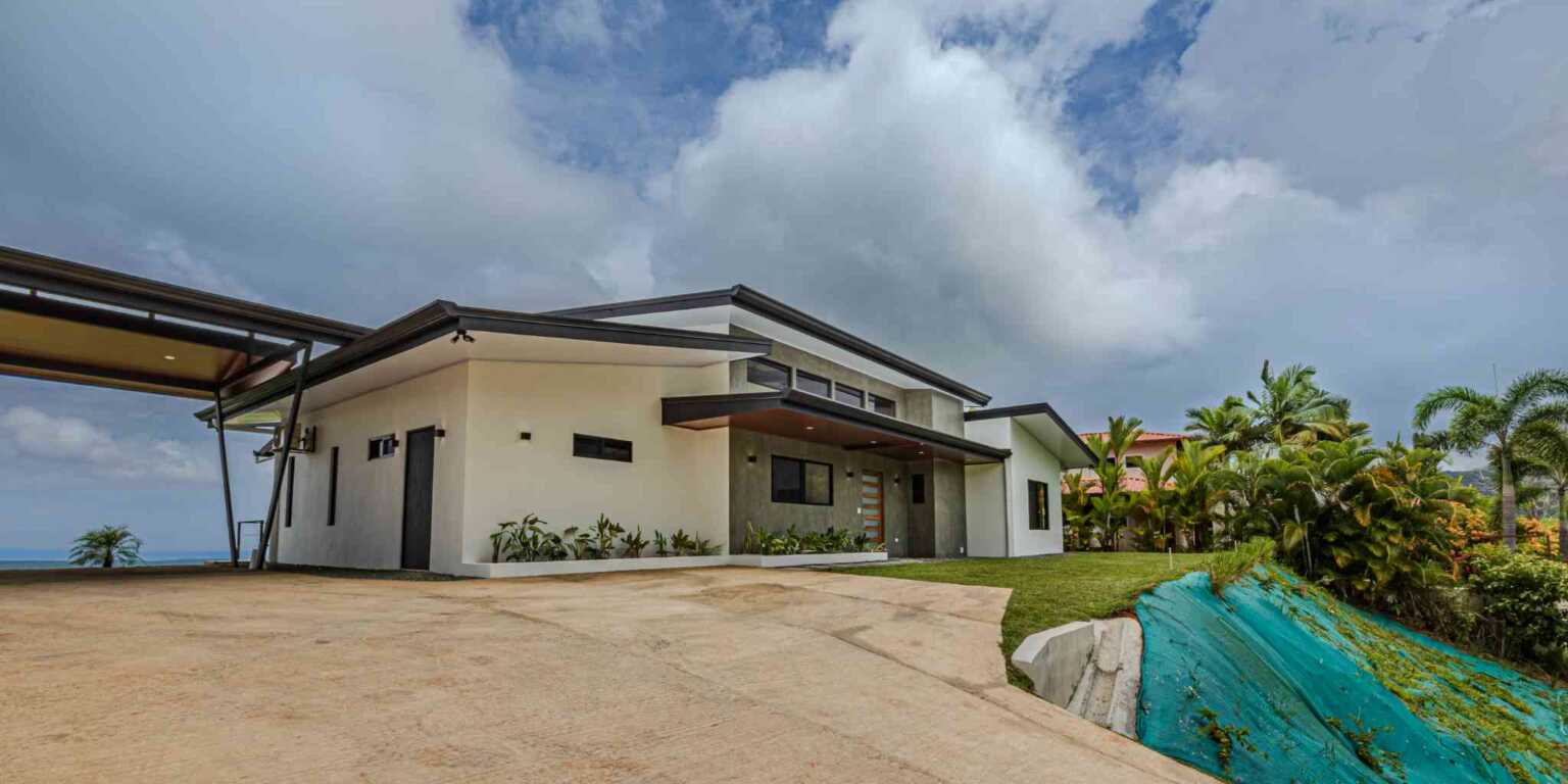 ConeCat-28 New 3-Bedroom Villa with Panoramic Ocean & Mountain Views in Chontales near Ojochal Costa Rica