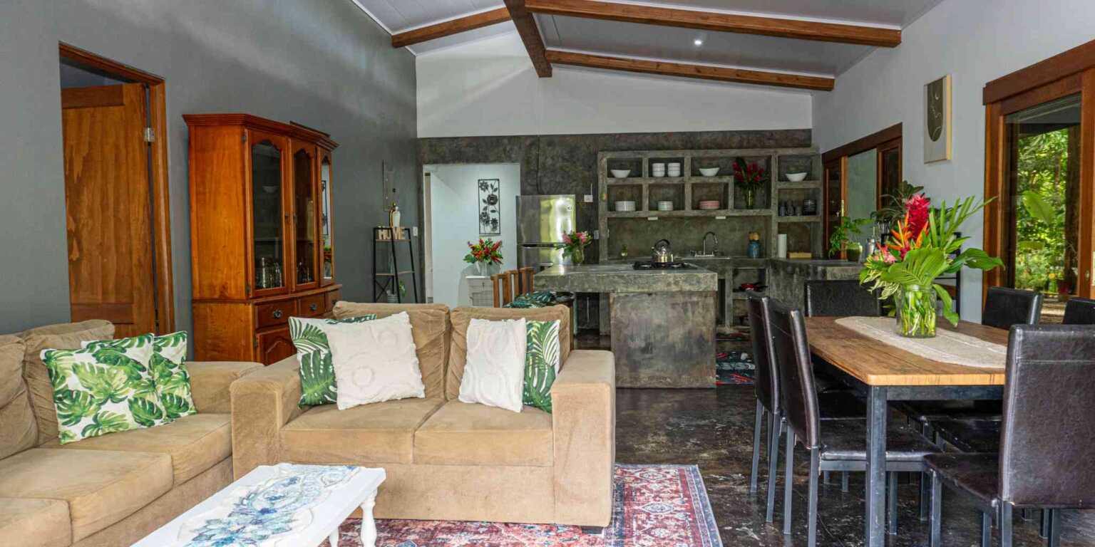 Foto 23-5-24, 6 56 20 a. m. Charming 4-Bedroom Home with Fruit Orchard, Close to Incredible Beach in Playa Hermosa near Uvita Costa Rica