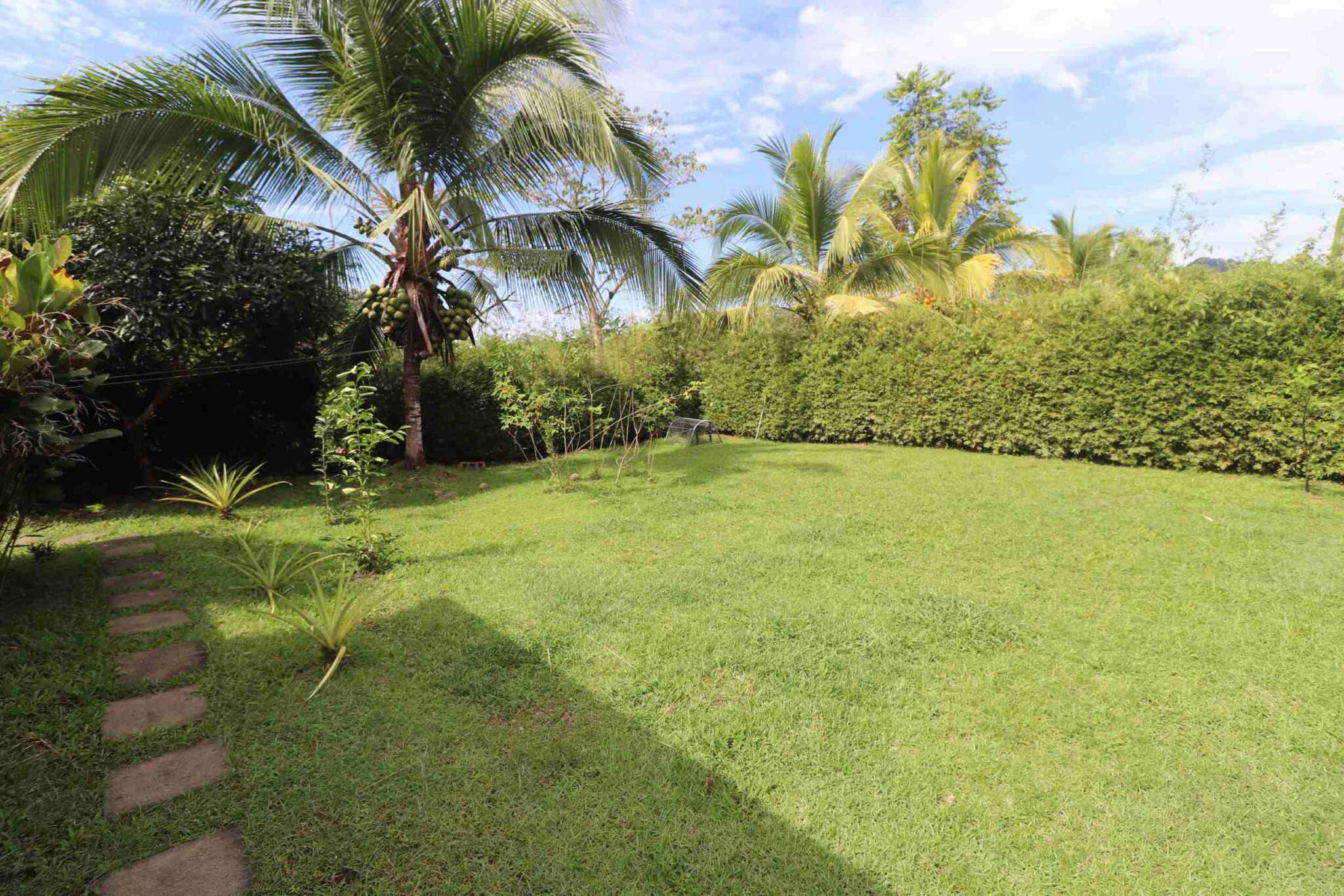 Cozy 2-Bedroom Home with Two Units in Coronado near Ojochal Costa Rica