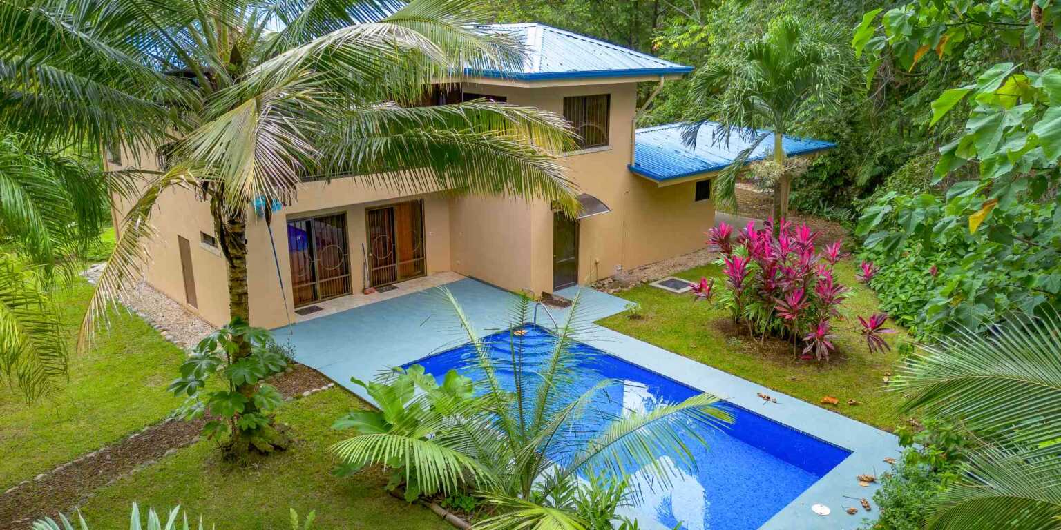 Ojochal-63 Jungle Home Totally Private 3-Bedroom Home in Easy Access Location in Ojochal Costa Rica