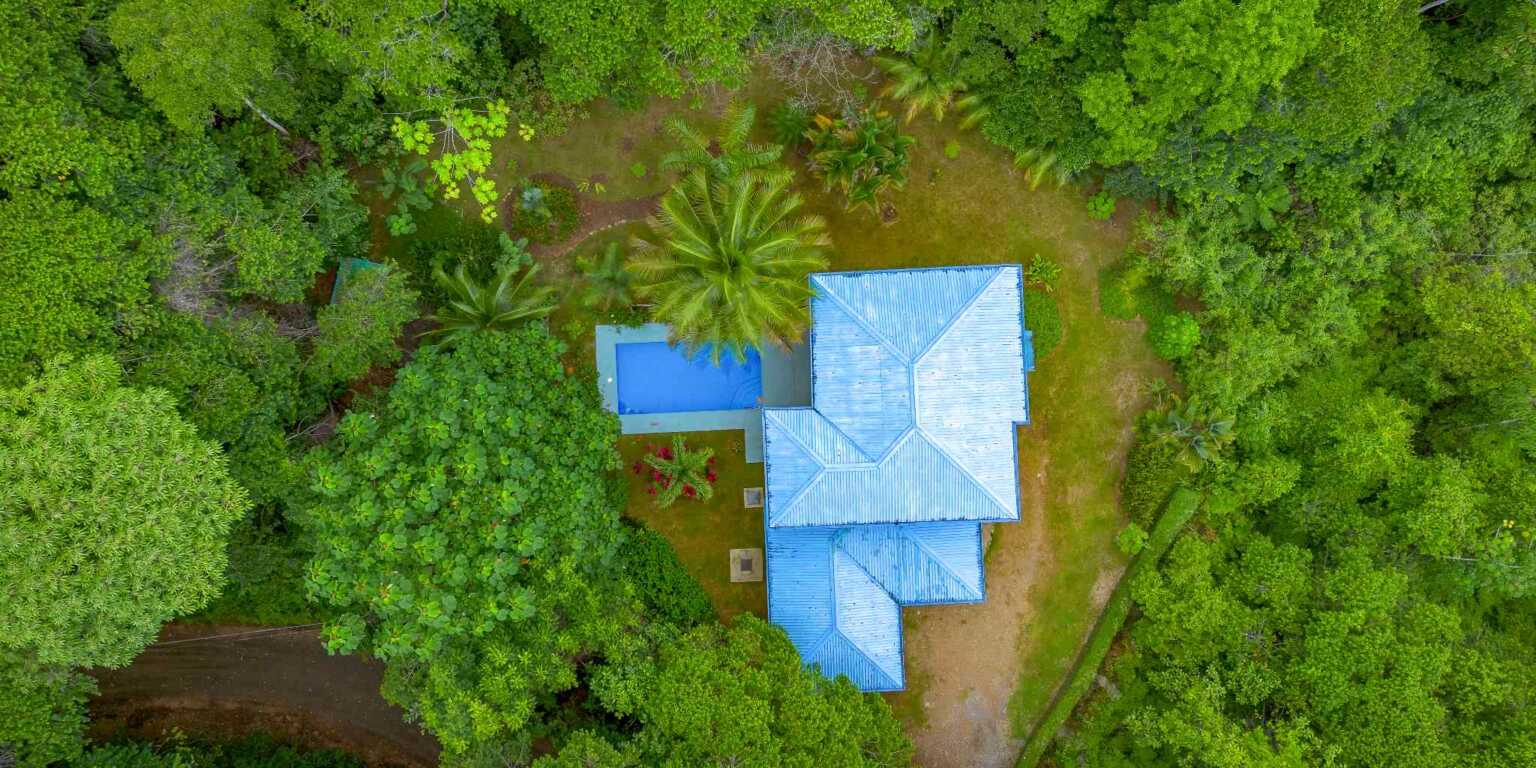 Ojochal-64 Jungle Home Totally Private 3-Bedroom Home in Easy Access Location in Ojochal Costa Rica