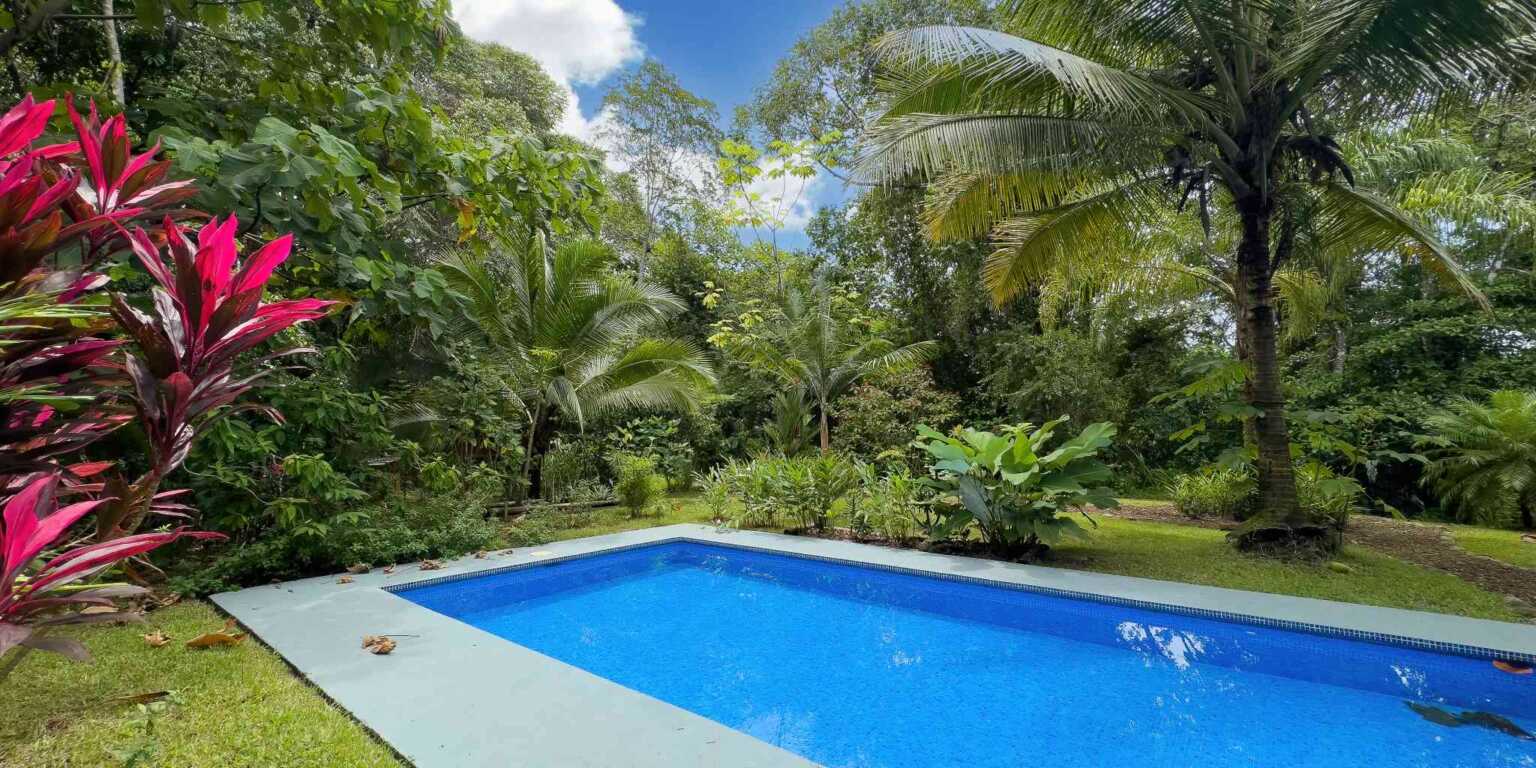 Ojochal-01 Jungle Home Totally Private 3-Bedroom Home in Easy Access Location in Ojochal Costa Rica