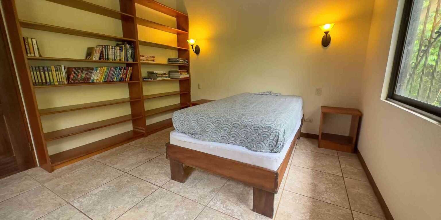 Ojochal-19 Jungle Home Totally Private 3-Bedroom Home in Easy Access Location in Ojochal Costa Rica