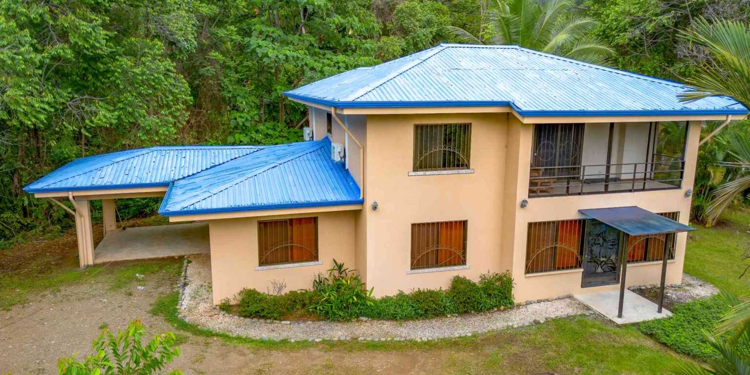 Ojochal-69 Jungle Home Totally Private 3-Bedroom Home in Easy Access Location in Ojochal Costa Rica