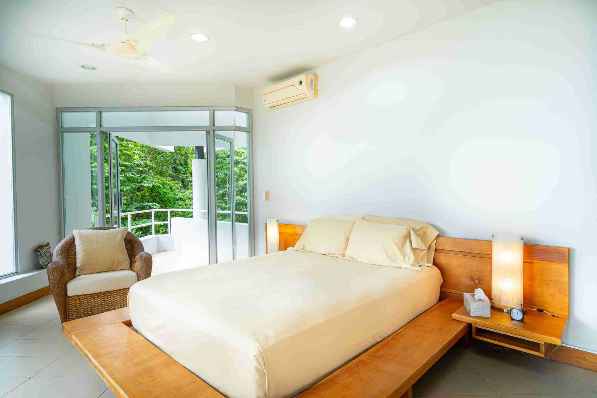 Ocean View Modern House-22 Private, Modern Ocean View 4-Bedroom Home with Modern Style in Portalon near Dominical Costa Rica