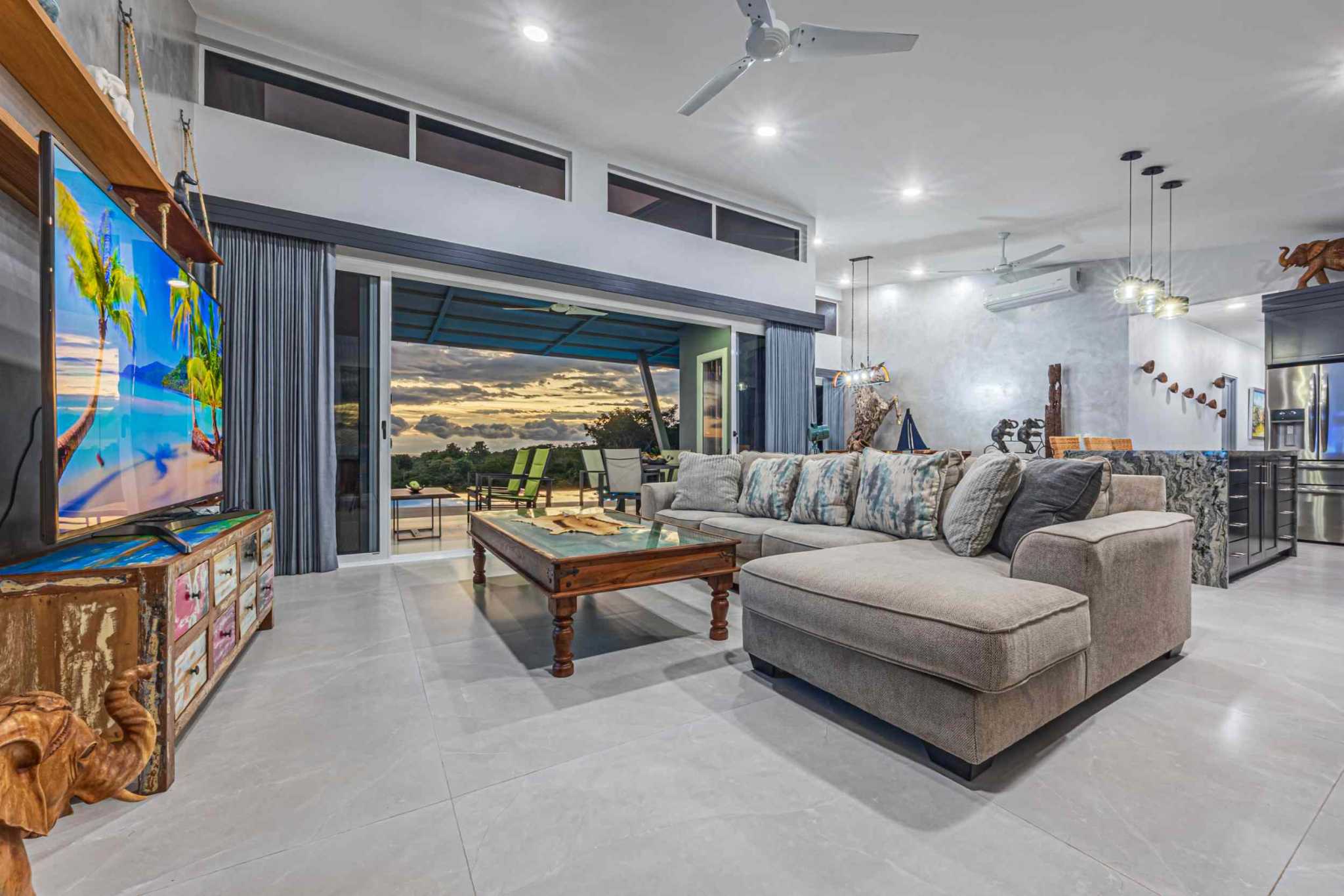 32579 (43) Ocean View Estate with Big Pool & Guesthouse in Uvita Costa Rica