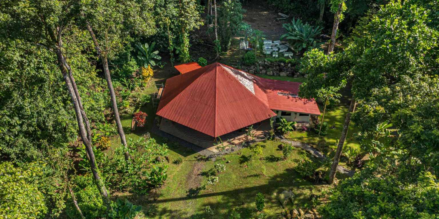 ConeCat-3 Versatile Riverfront Retreat on 5.3 Acres with Multiple Homes Perfect for Family Compound or Retreat Center in Ojochal Costa Rica