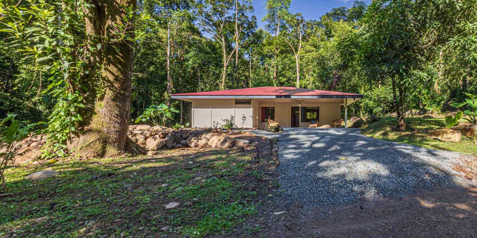ConeCat-05 Versatile Riverfront Retreat on 5.3 Acres with Multiple Homes Perfect for Family Compound or Retreat Center in Ojochal Costa Rica