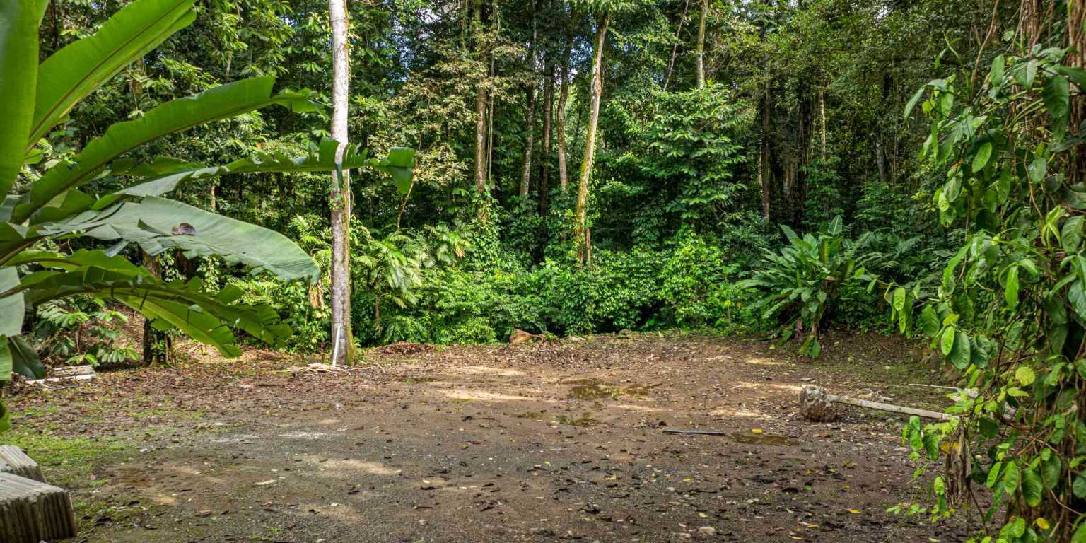 ConeCat-10 Versatile Riverfront Retreat on 5.3 Acres with Multiple Homes Perfect for Family Compound or Retreat Center in Ojochal Costa Rica