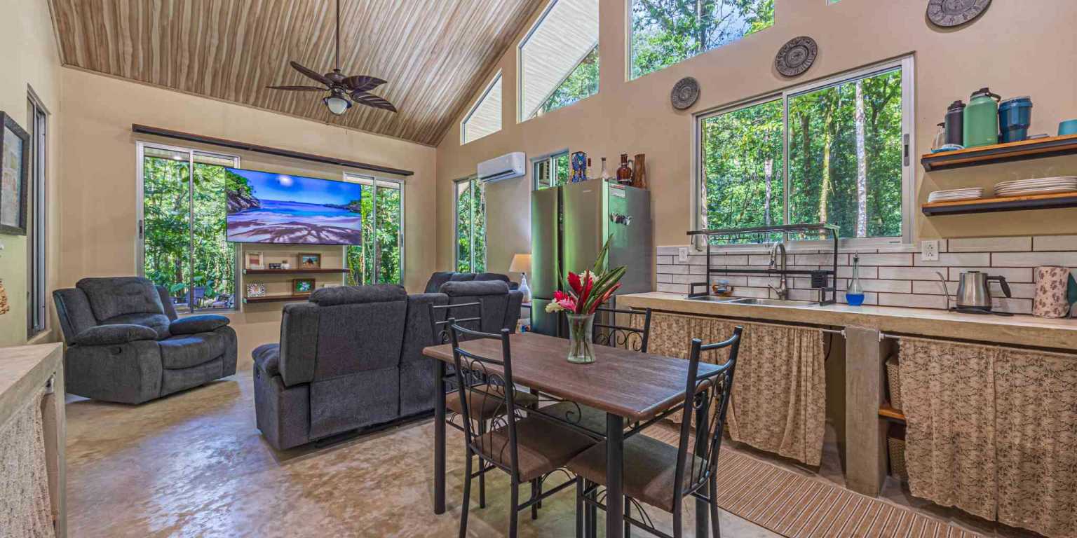 ConeCat-26 Versatile Riverfront Retreat on 5.3 Acres with Multiple Homes Perfect for Family Compound or Retreat Center in Ojochal Costa Rica