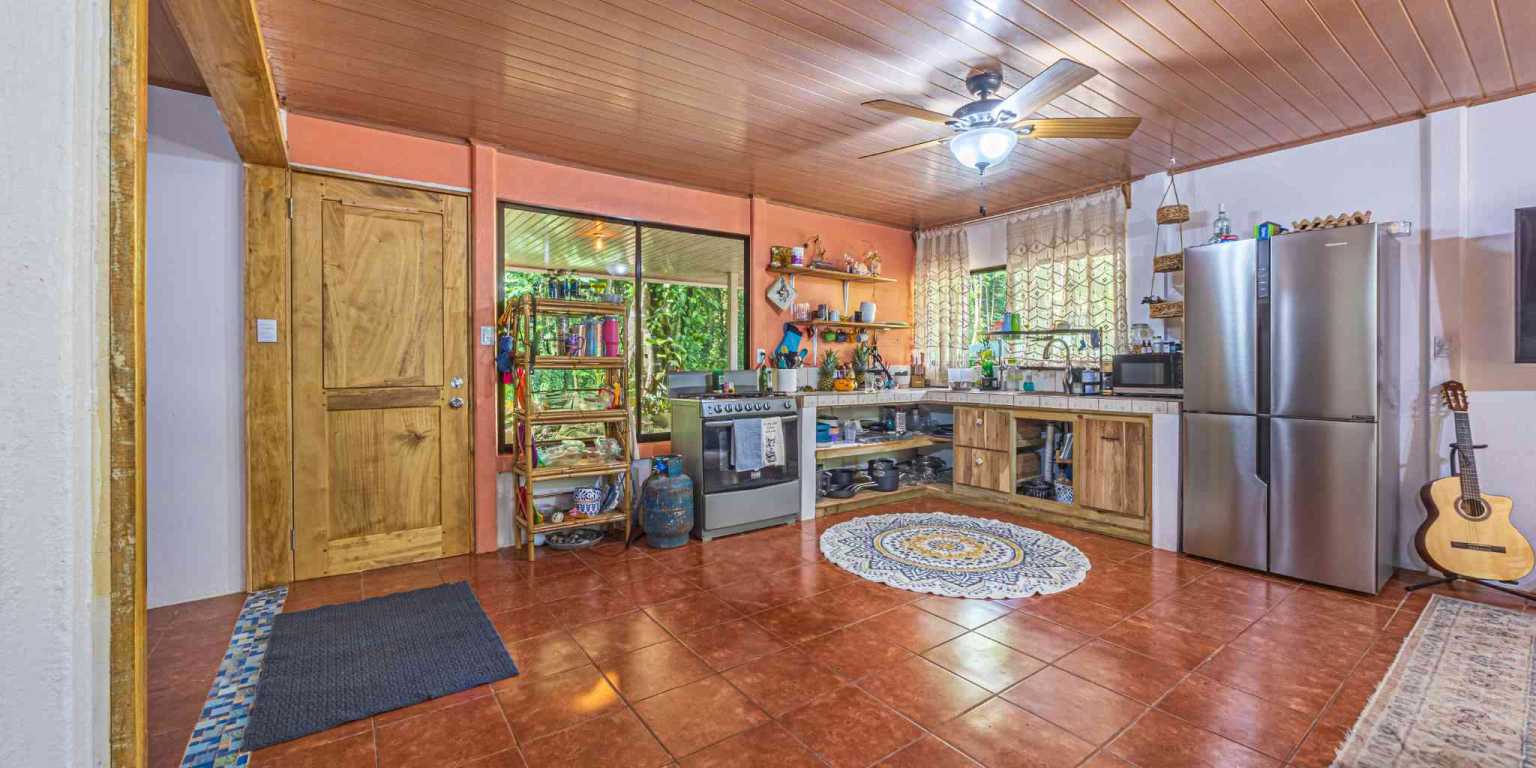 ConeCat-44 Versatile Riverfront Retreat on 5.3 Acres with Multiple Homes Perfect for Family Compound or Retreat Center in Ojochal Costa Rica