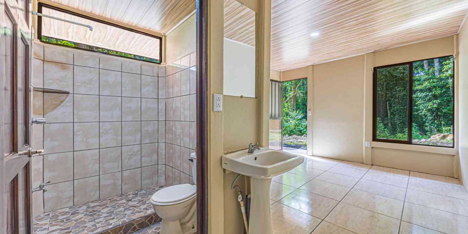 ConeCat-21 Versatile Riverfront Retreat on 5.3 Acres with Multiple Homes Perfect for Family Compound or Retreat Center in Ojochal Costa Rica