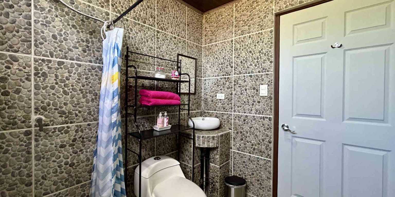 Foto 27-8-24, 10 40 00 Apartments with 8-Units Walking Distance to the Beach in Bahia near Uvita Costa Rica