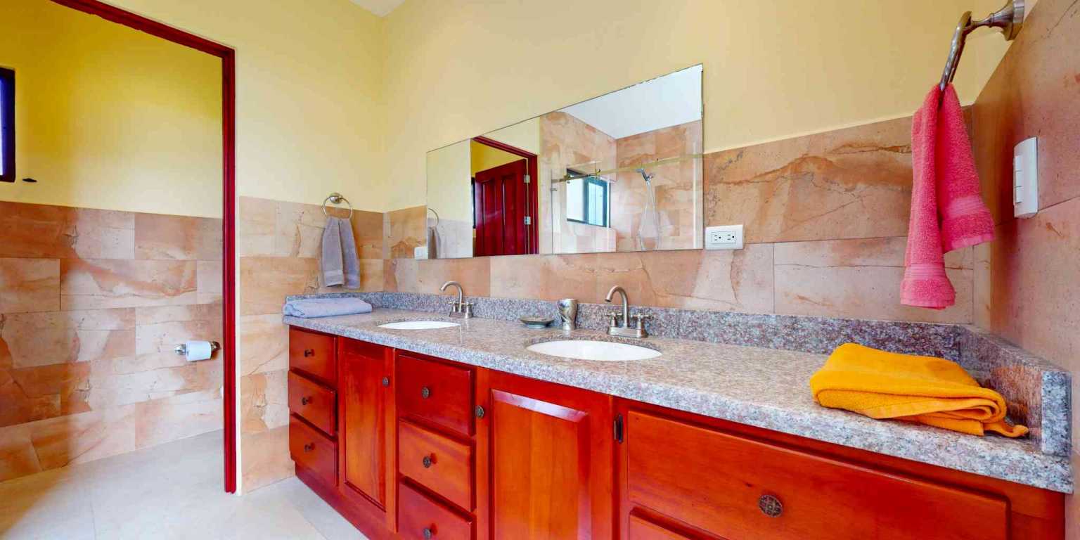 8153 House For Sale in Chontales 30 Ocean View 3-Bedroom Home with Pool for sale in Chontales near Ojochal Costa Rica