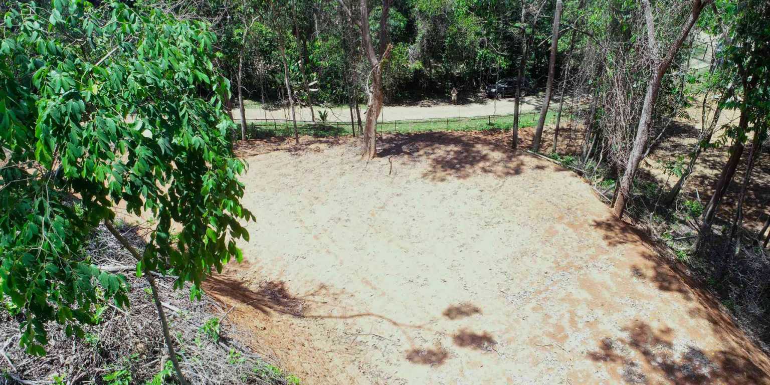 1 (12) Attractive Building Lot with Intriguing Possibilities on Desirable Perezoso Road in Ojochal Costa Rica