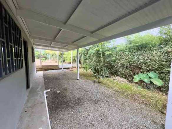 Beach Gem 2-Bedroom Home Just Half-Mile from the Stunning, photo 4 of 18