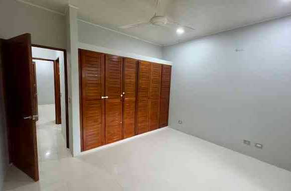 Beach Gem 2-Bedroom Home Just Half-Mile from the Stunning, photo 7 of 18