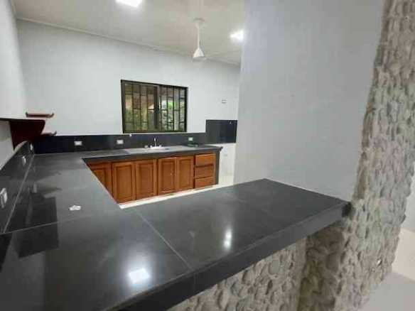 Beach Gem 2-Bedroom Home Just Half-Mile from the Stunning, photo 12 of 18