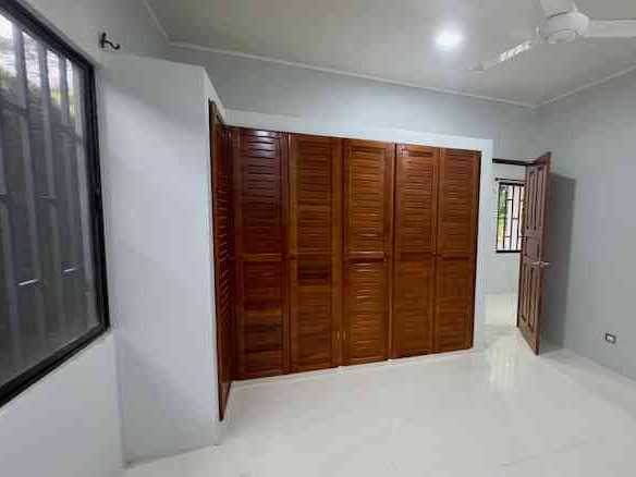 Beach Gem 2-Bedroom Home Just Half-Mile from the Stunning, photo 16 of 18