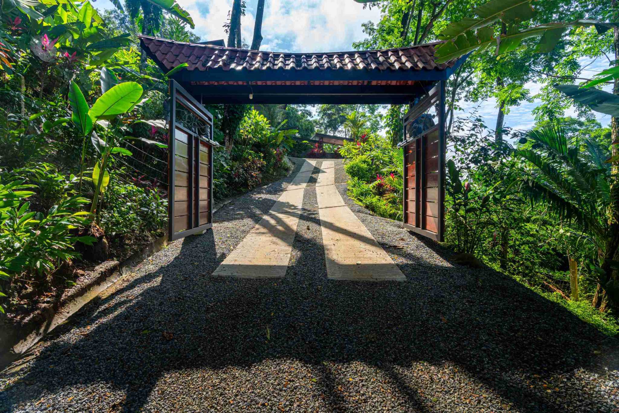 Meraki-34669 (5) Stunning Modern Tropical 3-Bedroom Home with Sweeping Ocean Views in Uvita Costa Rica