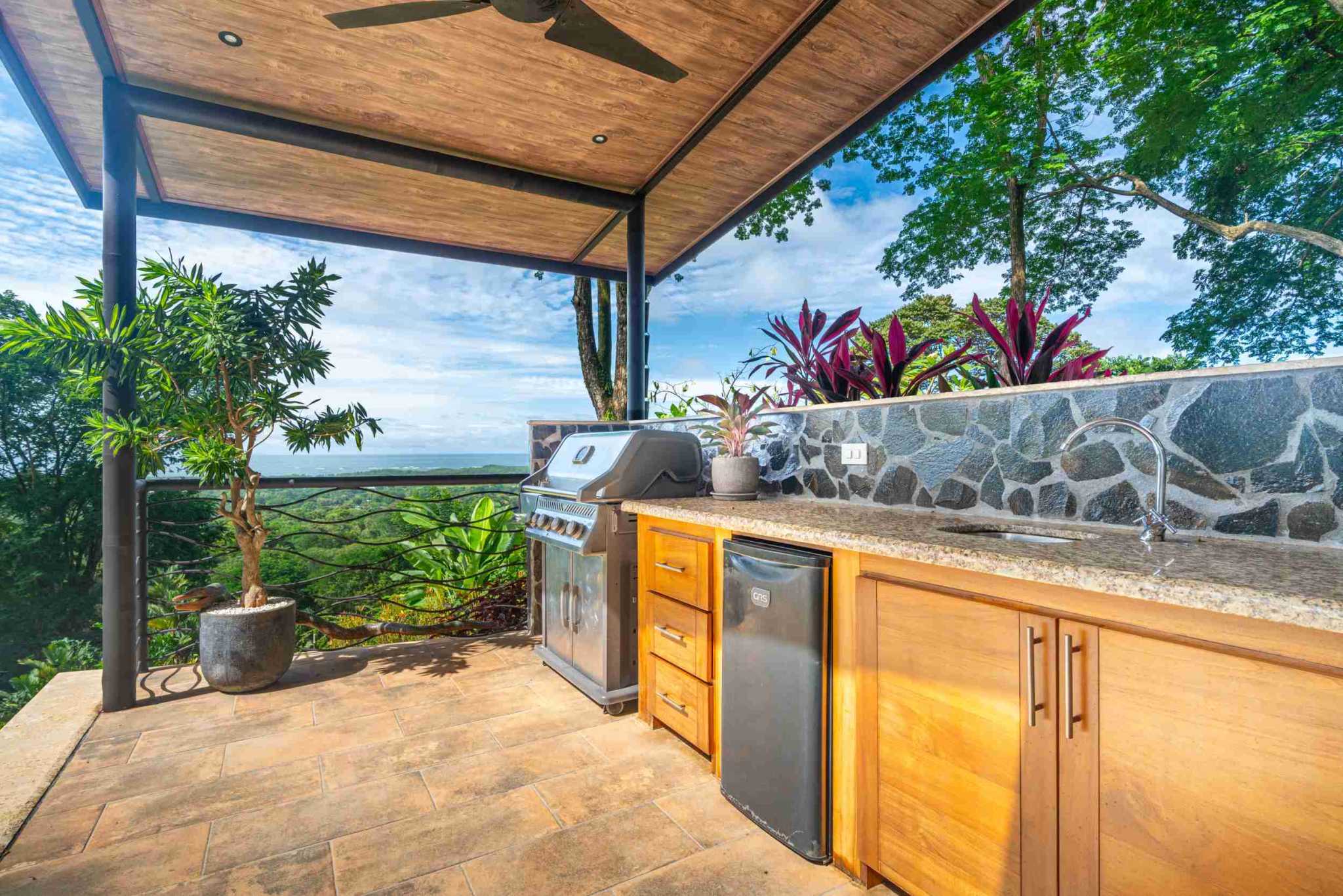 Meraki-34669 (7) Stunning Modern Tropical 3-Bedroom Home with Sweeping Ocean Views in Uvita Costa Rica