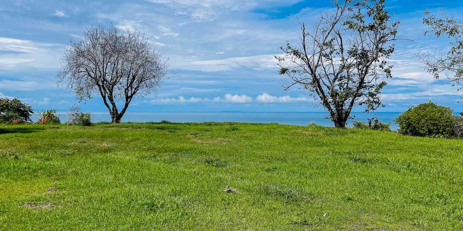 Stunning 3 Acre Oceanview Lot in Ojochal Costa Rica