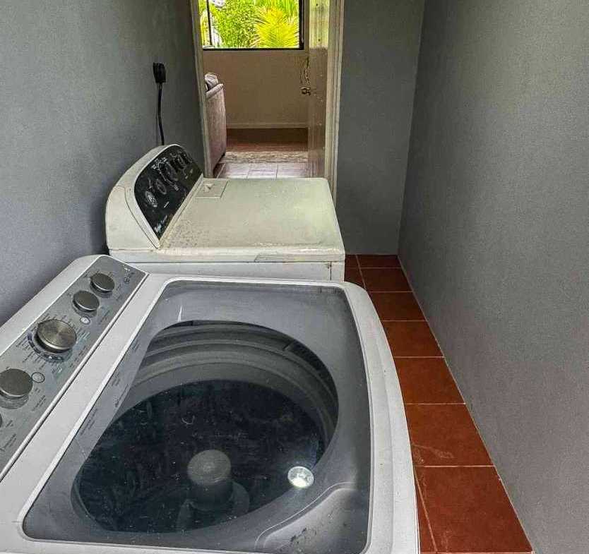 834
