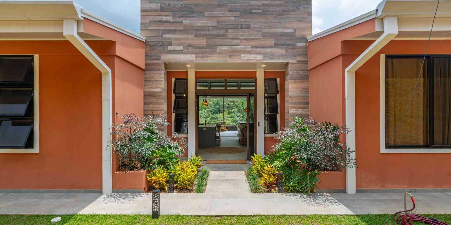 IMG_9458 Stunning 4-Bedroom Home with Mountain Views – Perfect Blend of Seclusion & Convenience in Ojochal Costa Rica