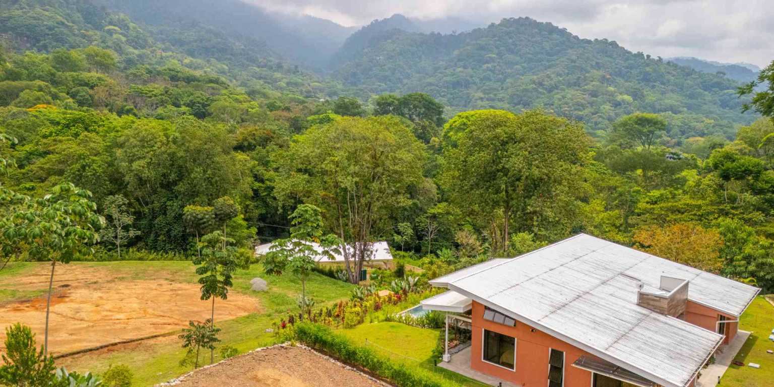 IMG_9468 Stunning 4-Bedroom Home with Mountain Views – Perfect Blend of Seclusion & Convenience in Ojochal Costa Rica